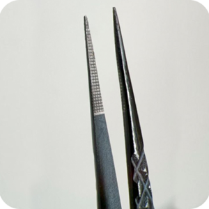 Pinza profesional recta aislar (negro) N#3