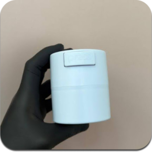 TANQUE DE CARBONO “BLANCO, NEGRO Y ROSA” – Contenedor hermético para adhesivo de pestañas